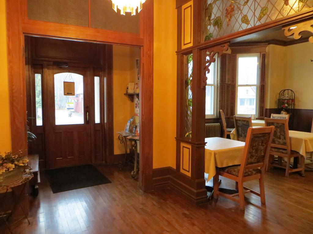 Auberge Montebello Luaran gambar