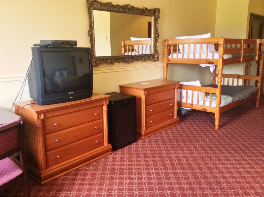 Auberge Montebello Luaran gambar