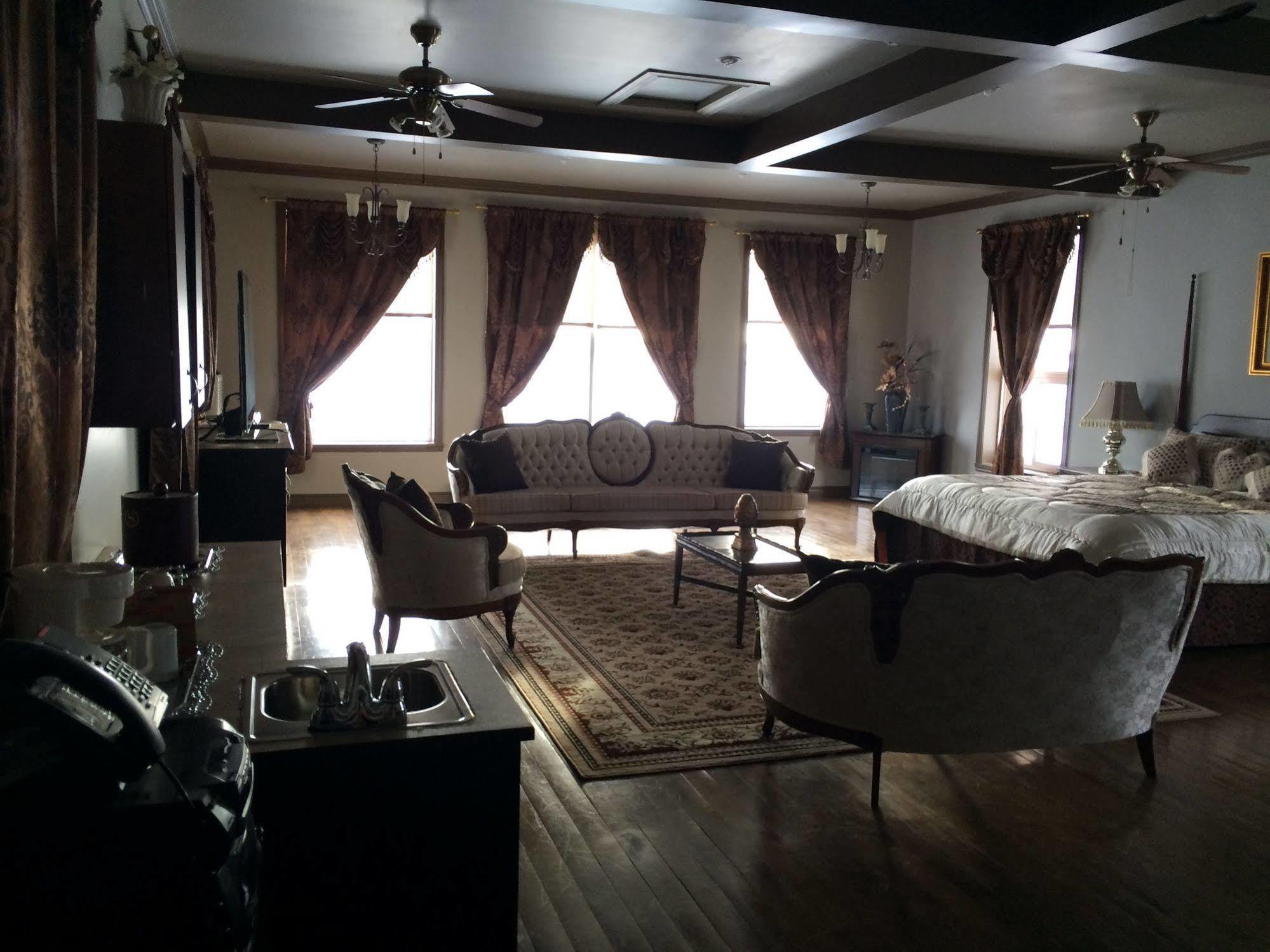 Auberge Montebello Luaran gambar